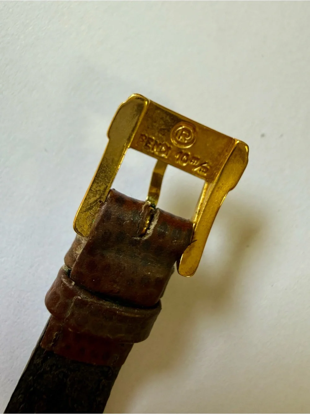 Fendi Vintage 320L Watch with Fendi Dial and Brown Leather Strap not working